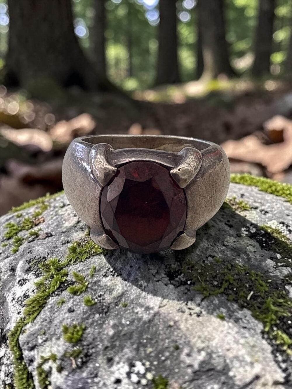 Vintage Sterling silver deep red faceted stone sculptural wide band ring bold cl